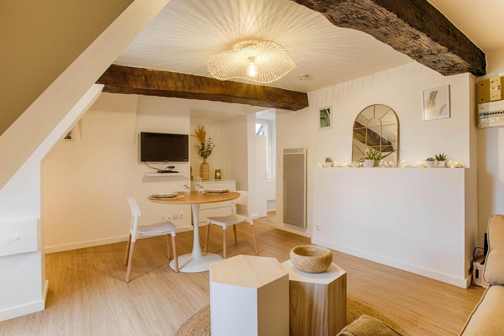 La Casa Amore — Joli Nid Douillet Place St-Sauveur Caen Exterior foto